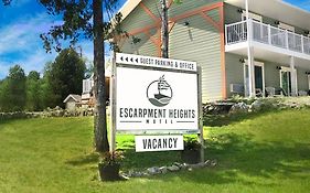 Escarpment Heights Motel